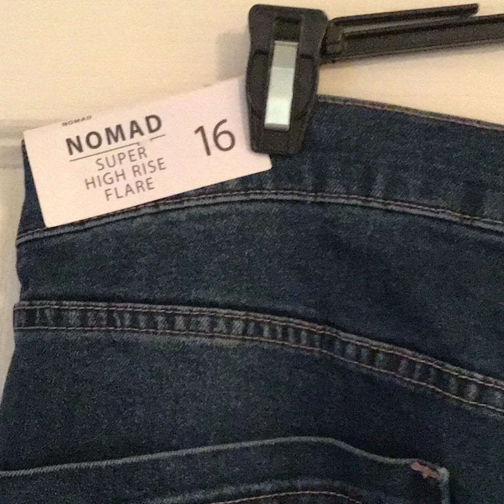 Nicole Miller Women's Flare Blue Jeans - Picture 3 of 5
